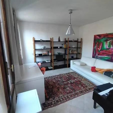 Luminosa Terrazza Dietro S.marco Lägenhet *