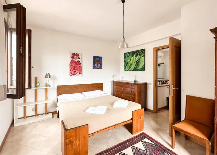 아파트 Luminosa Terrazza Dietro S.marco *