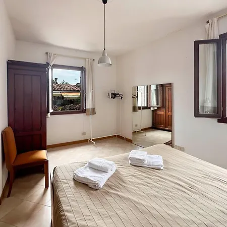 Apartamento Luminosa Terrazza Dietro S.marco *